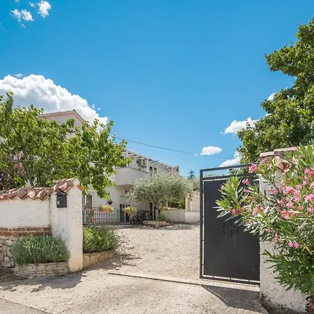 Martina Guest House-rooms Affittacamere Porec