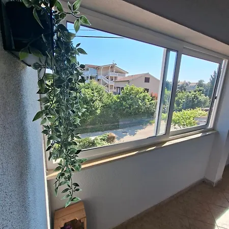 בית הארחה Martina Guest House-rooms פורץ