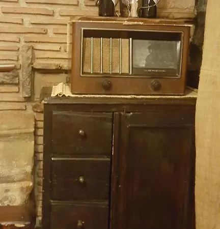 Martina Guest House-rooms בית הארחה 3*