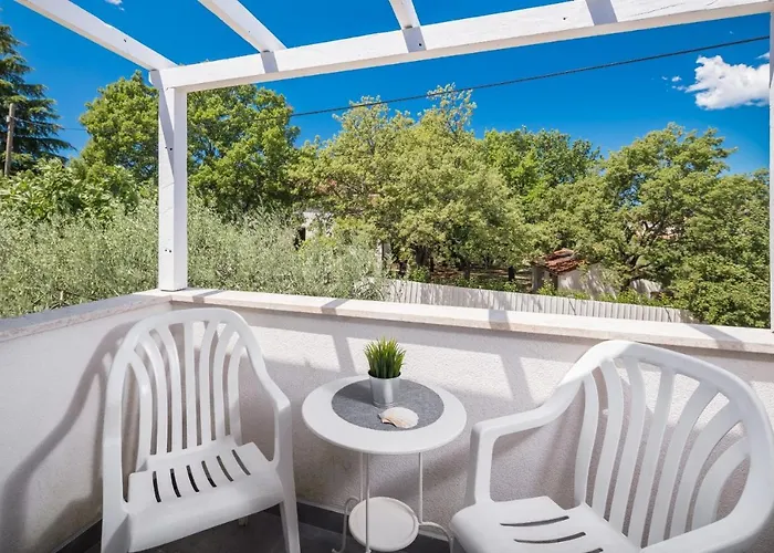 Martina Guest House-rooms Affittacamere