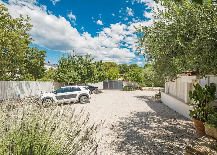 Affittacamere Martina Guest House-rooms Porec