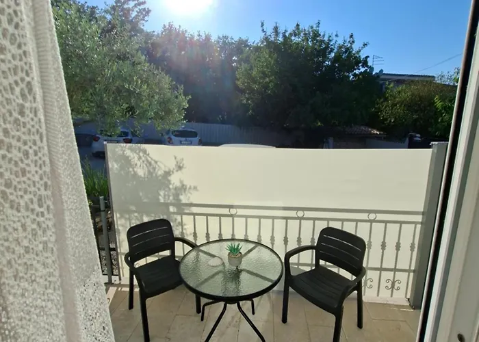Πανσιόν Martina Guest House-rooms 3*