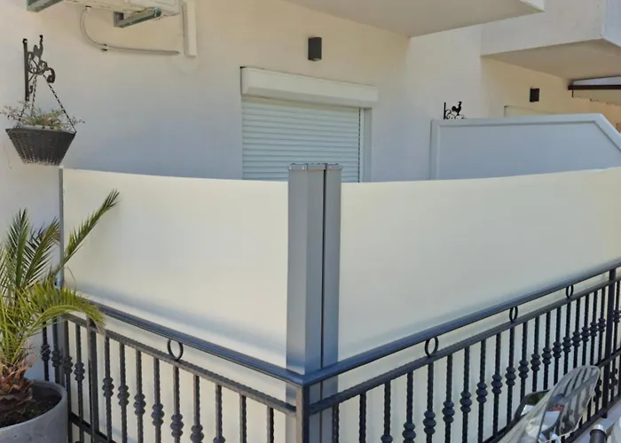 Πανσιόν Martina Guest House-rooms Πόρετς