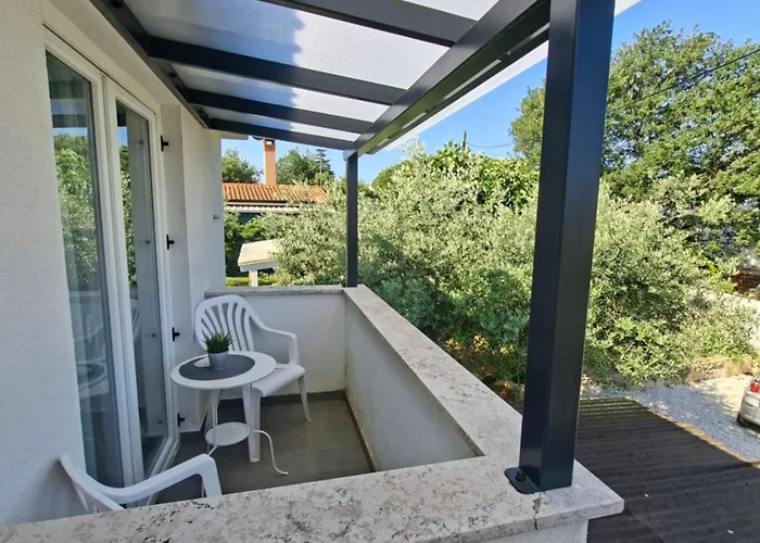 Martina Guest House-rooms 3* Пореч