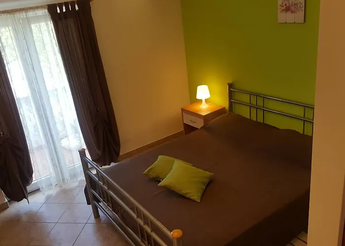 Martina Guest House-rooms Vendégház 3*